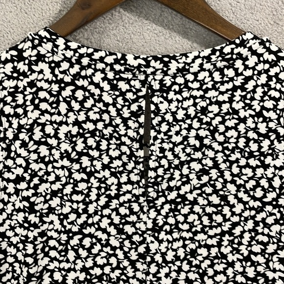 NEW Vince Camuto Womens L Printed Split-Back Key Rich Black Small Floral Multi - Picture 8 of 10